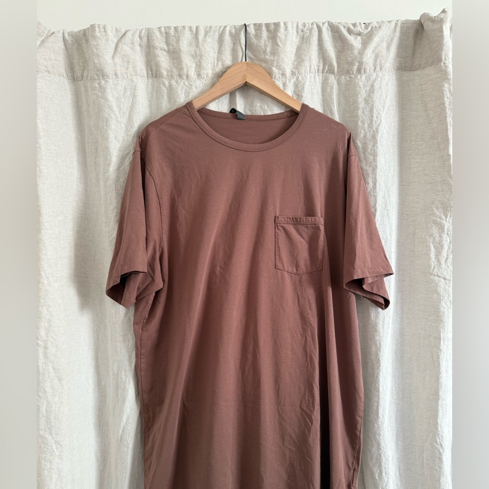 Vuori Men's Brown T-Shirt